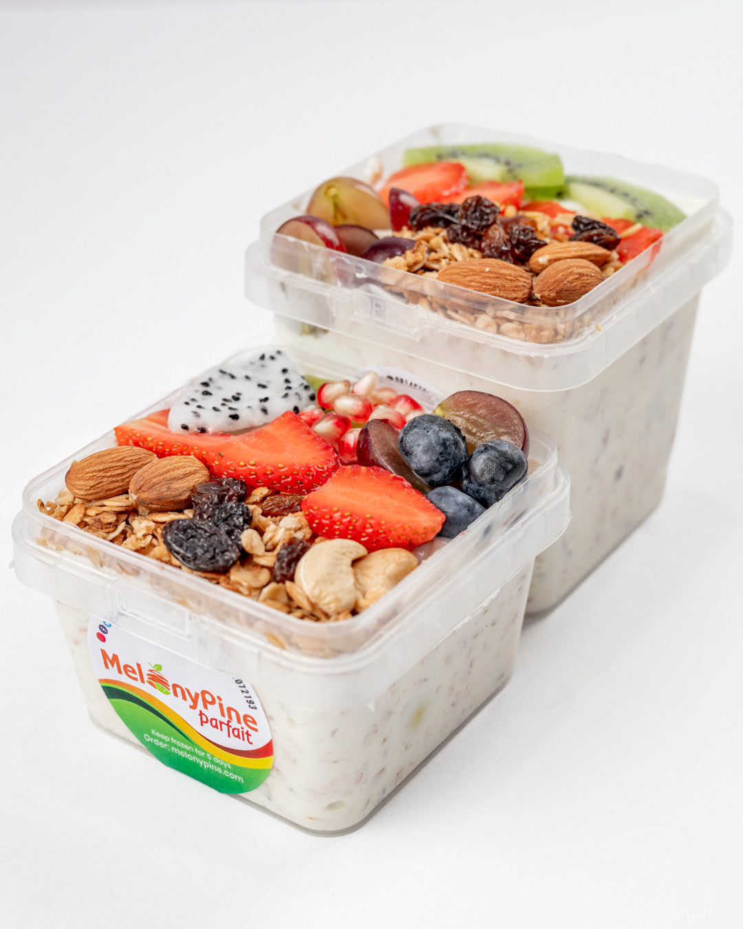 1 bowl of 330ml Tropical Deluxe Parfait and 1 bowl of 500ml Exotic Berry Parfait