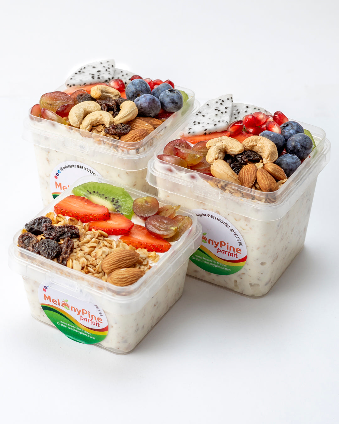 2 bowls of 500ml Tropical Deluxe Parfait and 1 bowl of 330ml Exotic Berry Parfait