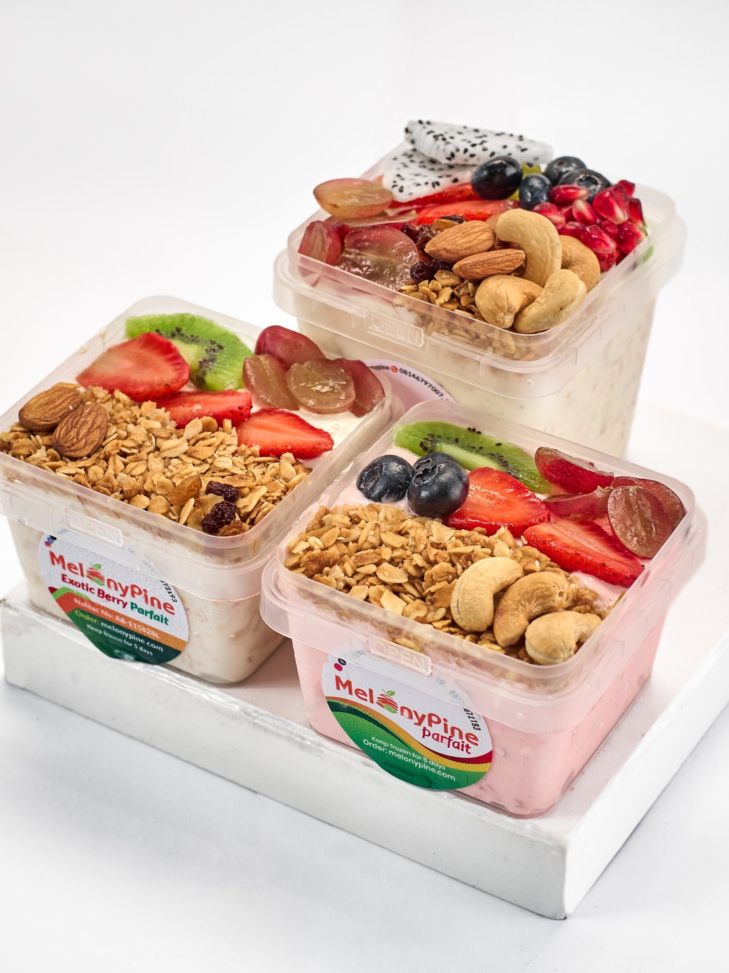 1 Bowl 500ml Tropical Deluxe + 1 Bowl of 330ml Scarlett Berry + 1 Bowl Exotic Berry Parfait